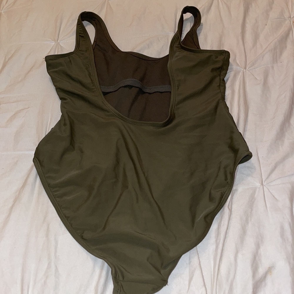 bathing suits - Picture 2 of 4